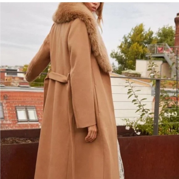 ✨Aritzia✨ Waldorf Wool Coat - Picture 3 of 6